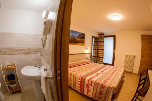 casa-vacanze-maison-de-rosy-aosta-italia-foto10